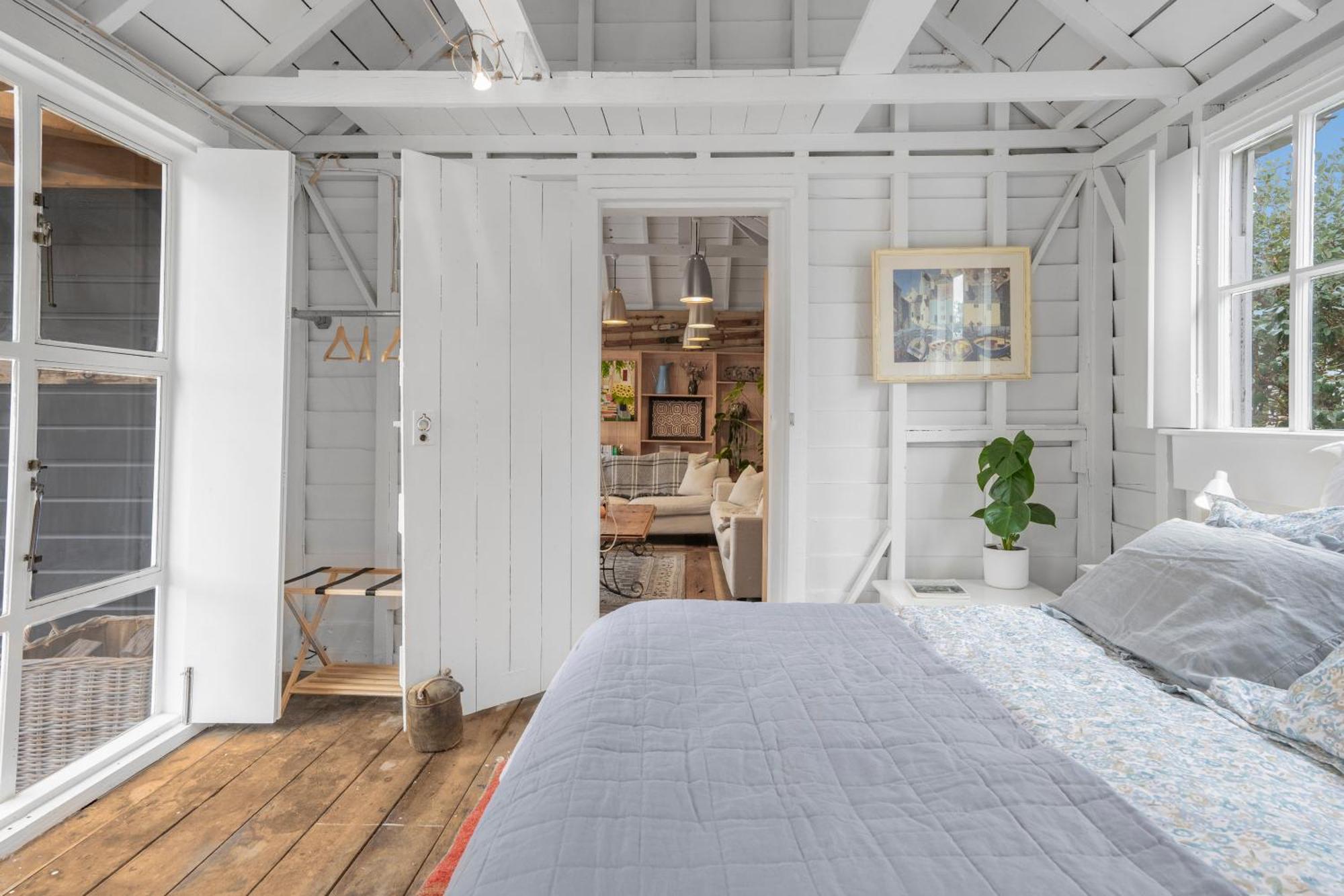 The Longwood Barn Villa Featherston Exteriör bild